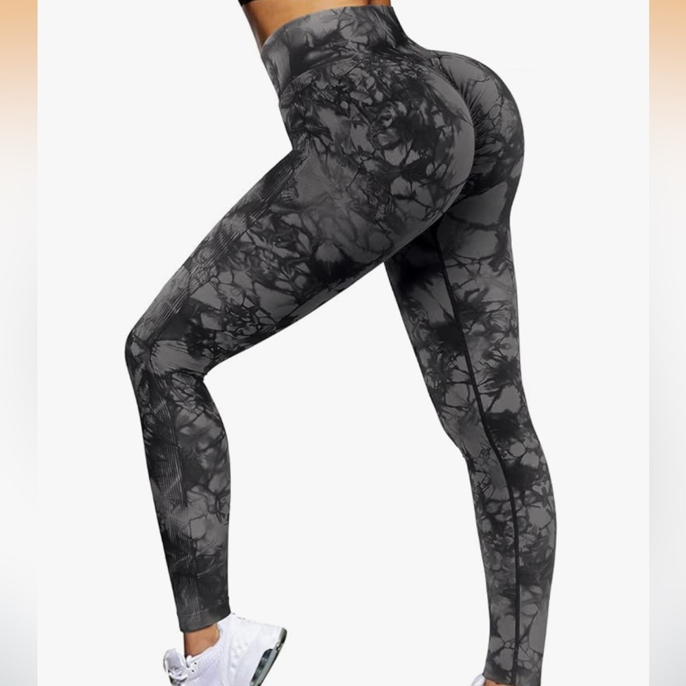 Stylish Grey and Black Patterned Women's Leggings